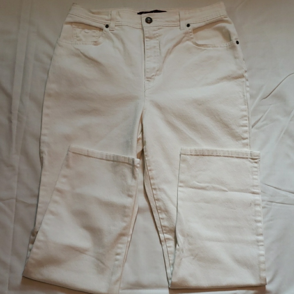 White demin pants